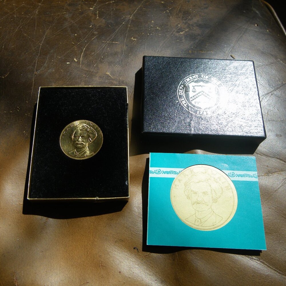 Vintage 1981 United States Mark Twain American Arts 1 oz Gold Medallion - Rare!